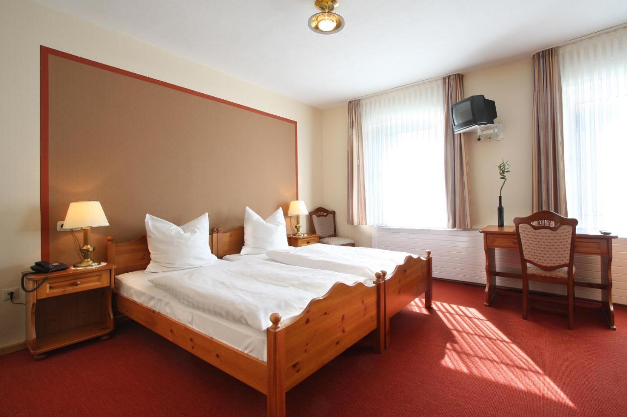 Hotel-Restaurant Saelzerhof Salzkotten Екстер'єр фото